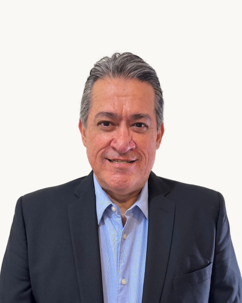 César Moreno — Assessor & Consultor · México
